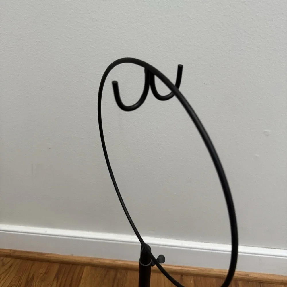 Black Metal Iron Wreath Stand Holder with Adjustable Height Up To 32